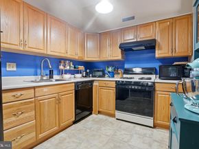 62204 Delaire Landing Road 204, Philadelphia PA 19114