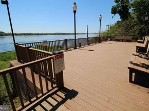 62204 Delaire Landing Road 204, Philadelphia PA 19114