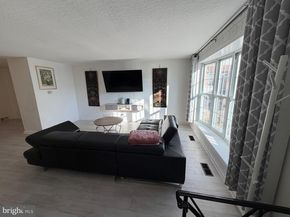 10916 Modena Place, Philadelphia PA 19154