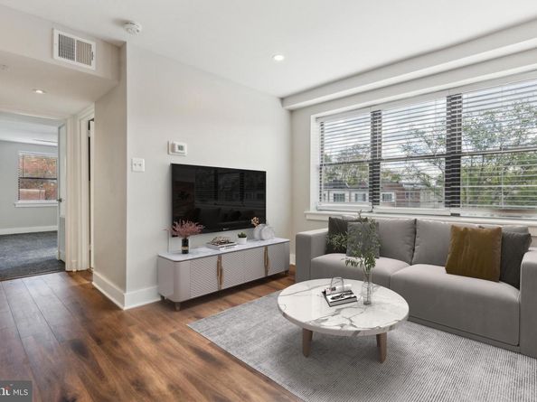 212 Oakwood Street SE 218, Washington DC 20032