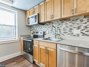 212 Oakwood Street SE 218, Washington DC 20032