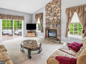 304 Carolee Circle, Springfield PA 19064