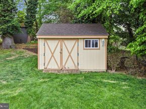 304 Carolee Circle, Springfield PA 19064