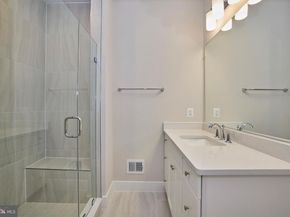1682 Bandit Loop 14B, Reston VA 20190