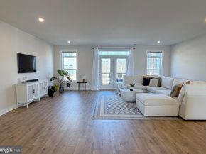 1682 Bandit Loop 14B, Reston VA 20190