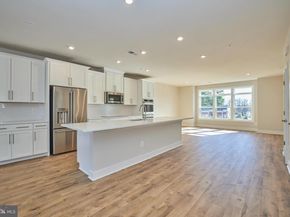 1682 Bandit Loop 14B, Reston VA 20190