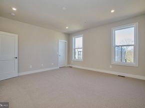 1682 Bandit Loop 14B, Reston VA 20190