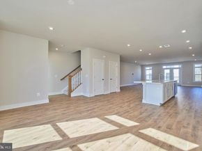 1682 Bandit Loop 14B, Reston VA 20190