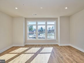 1682 Bandit Loop 14B, Reston VA 20190