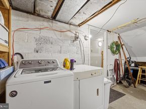 636 Green Lane, Philadelphia PA 19128