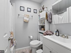 636 Green Lane, Philadelphia PA 19128