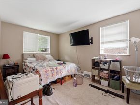 636 Green Lane, Philadelphia PA 19128