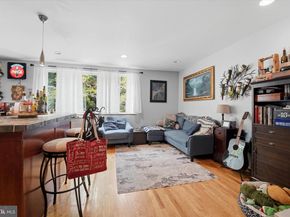 636 Green Lane, Philadelphia PA 19128