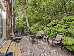636 Green Lane, Philadelphia PA 19128