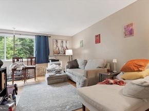 636 Green Lane, Philadelphia PA 19128