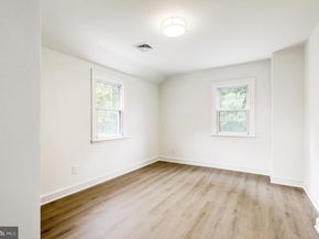 300 Walnut Place, Havertown PA 19083