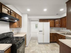 7533 Pepperell Drive, Bethesda MD 20817