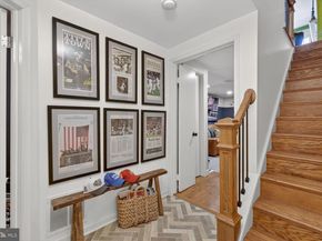 711 W Abingdon Court, Alexandria VA 22314
