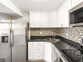 1806 Beacon Hill Drive 1806, Southampton PA 18966