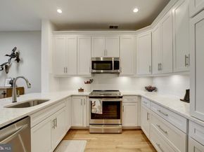 308 East Capitol Street NE 8, Washington DC 20003