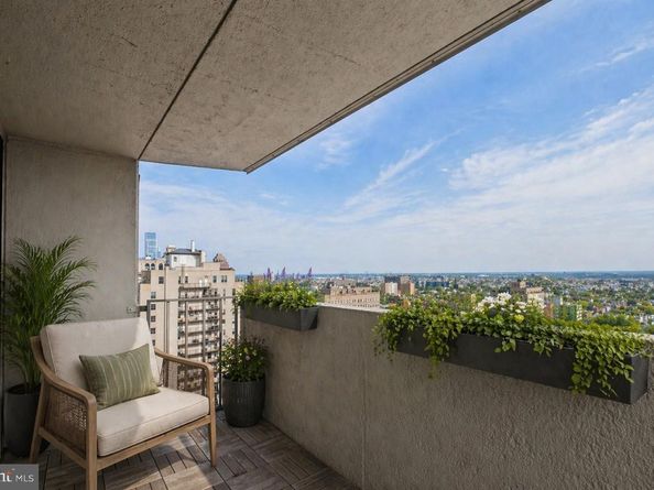 224 W Rittenhouse Square 241213, Philadelphia PA 19103