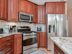 1023 N Royal Street 116, Alexandria VA 22314