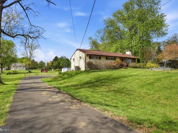 3386 Bristol Road, Chalfont PA 18914