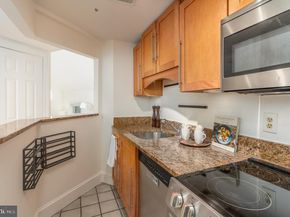 350 9TH Street SE 26, Washington DC 20003
