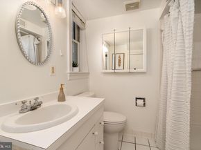 350 9TH Street SE 26, Washington DC 20003