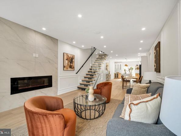 2218 Bainbridge Street, Philadelphia PA 19146