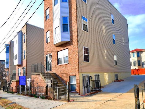 5210 F SE 3, Washington DC 20019