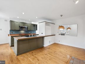 930 Locust Street, Philadelphia PA 19107