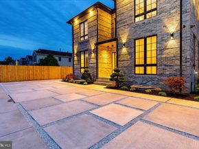 9739 Krewstown Road, Philadelphia PA 19115