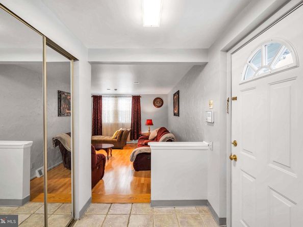 1100 Surrey Road, Philadelphia PA 19115