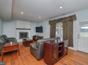 1363 Lexington Drive, Yardley PA 19067