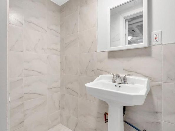 244 Wembly Road, Upper Darby PA 19082