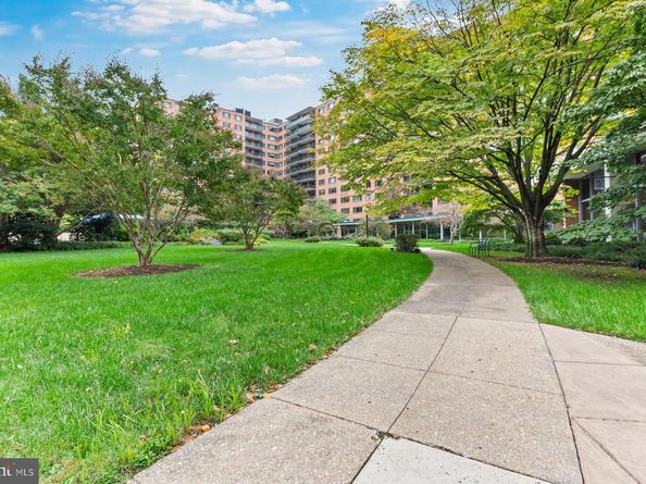 4201 Cathedral Avenue NW 801W, Washington DC 20016