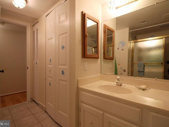 7640 Provincial Drive 204, Mclean VA 22102