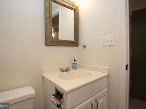 7640 Provincial Drive 204, Mclean VA 22102