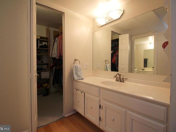 7640 Provincial Drive 204, Mclean VA 22102