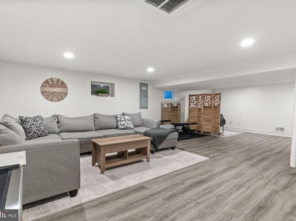 945 Church Road, Springfield PA 19064