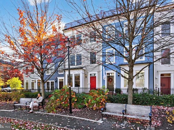 908 Montgomery Street, Alexandria VA 22314