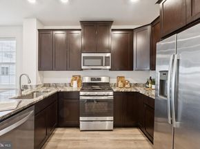 140A Gaslight Alley, Bensalem PA 19020