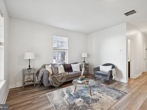 140A Gaslight Alley, Bensalem PA 19020