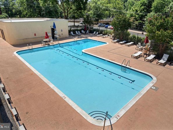 4500 S Four Mile Run Drive 222, Arlington VA 22204