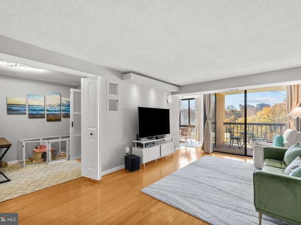 4500 S Four Mile Run Drive 222, Arlington VA 22204