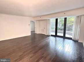 1200 Crystal Drive 214, Arlington VA 22202