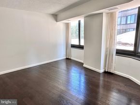 1200 Crystal Drive 214, Arlington VA 22202