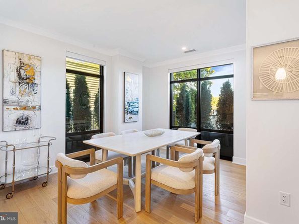 6718 Lowell Avenue 406, Mclean VA 22101