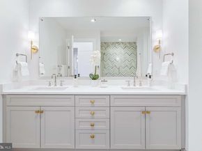 6718 Lowell Avenue 406, Mclean VA 22101